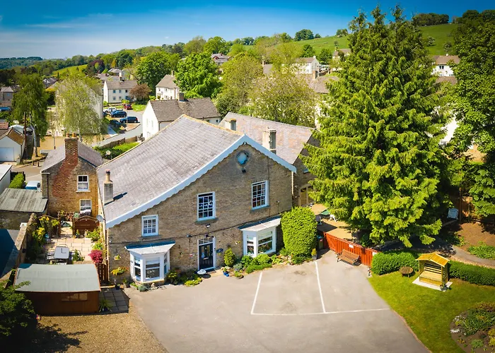 West End Guest house 4*