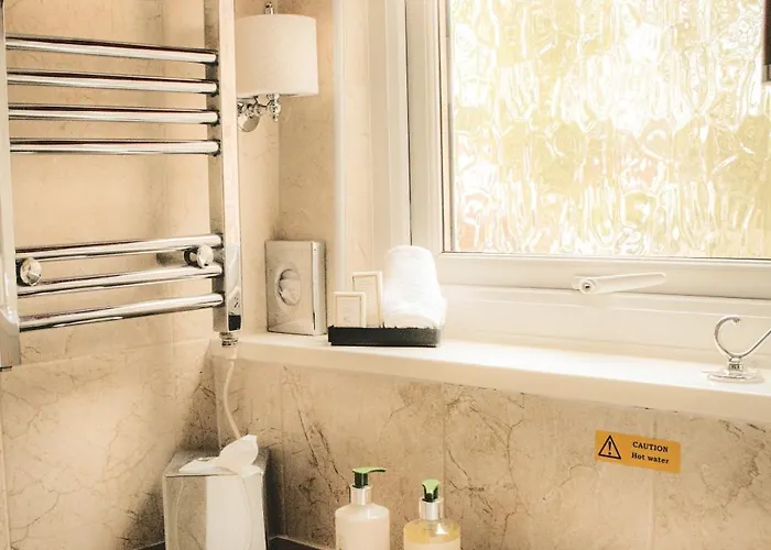 Guest house West End