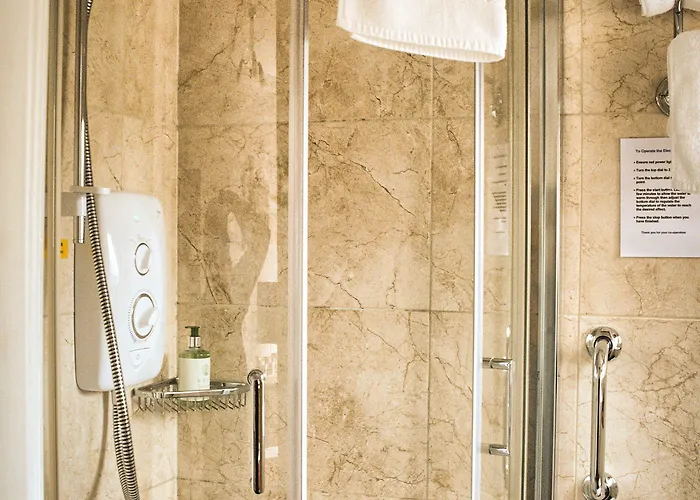 West End Guest house 4*