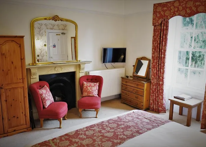 West End Guest house 4*