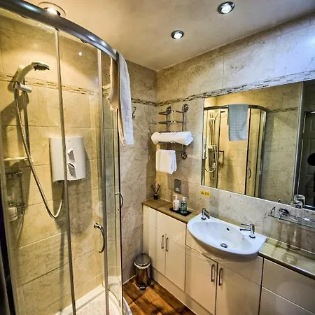 West End Гостевой дом 4*