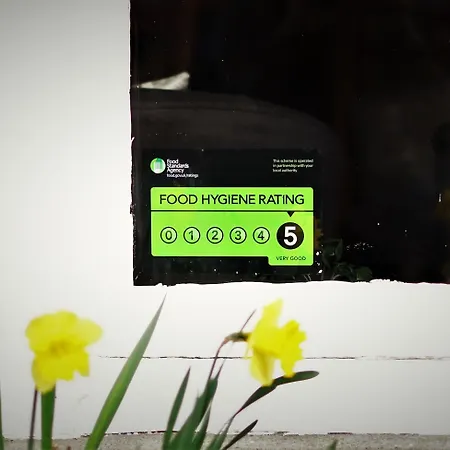 West End Πανσιόν