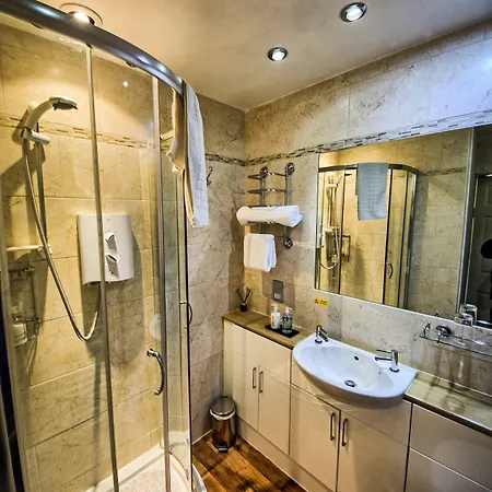 West End 4* Richmond (North Yorkshire)