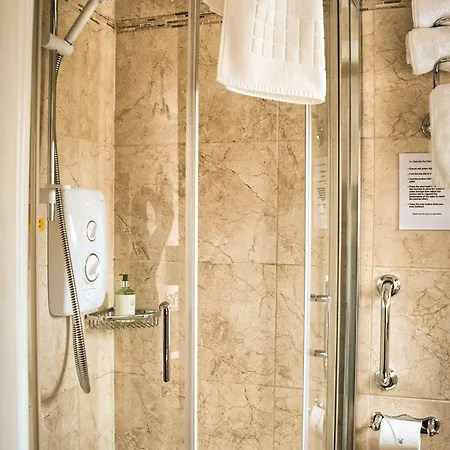 West End Πανσιόν 4*